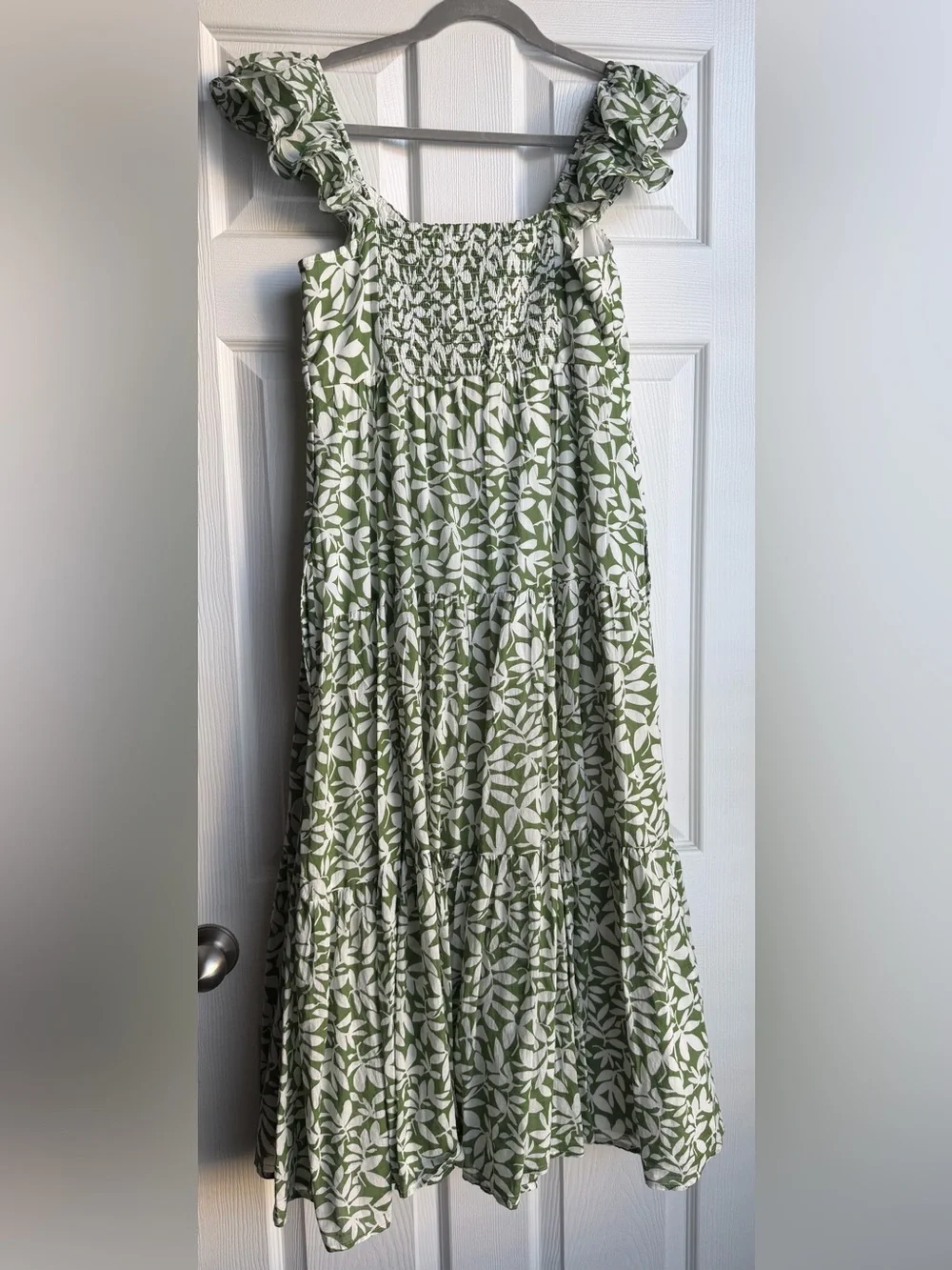 Abercrombie & Fitch lightweight leaf